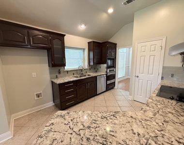 2749 Crystal Glenn Circle - Photo Thumbnail 10
