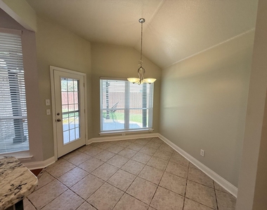 2749 Crystal Glenn Circle - Photo Thumbnail 13