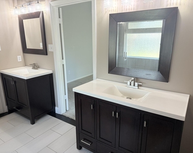 2749 Crystal Glenn Circle - Photo Thumbnail 19