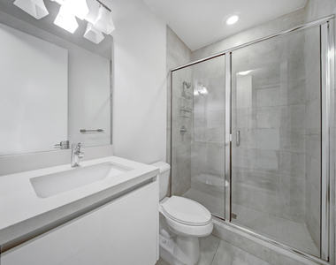 10081 Nw 75th Terrace - Photo Thumbnail 25