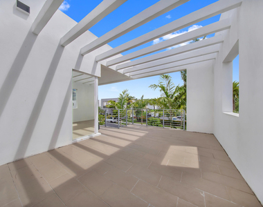 10081 Nw 75th Terrace - Photo Thumbnail 26