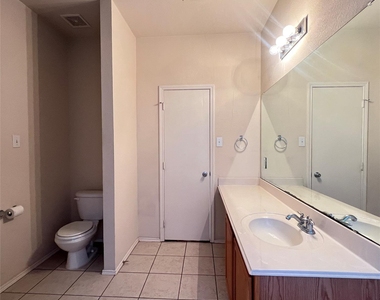 2049 Helmoken Falls Drive - Photo Thumbnail 15