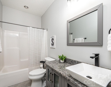 29 Central Avenue - Photo Thumbnail 16