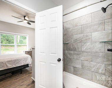29 Central Avenue - Photo Thumbnail 13