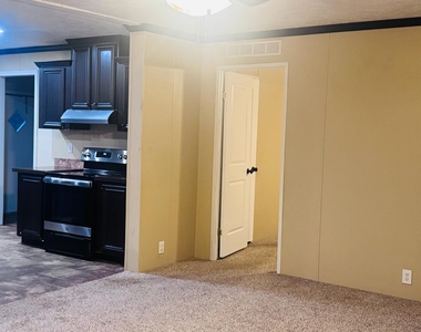 212 Cedar Court - Photo Thumbnail 1