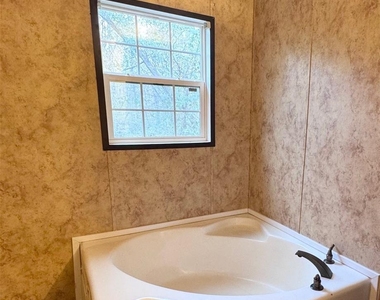 212 Cedar Court - Photo Thumbnail 9