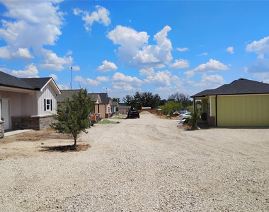 1012 Wooded Hollow Court - Photo Thumbnail 10