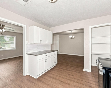 1705 Longview Street - Photo Thumbnail 4
