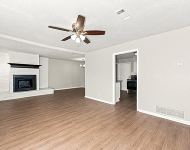 1705 Longview Street - Photo Thumbnail 7