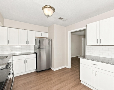 1705 Longview Street - Photo Thumbnail 3