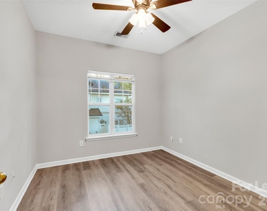 6349 Mallard View Lane - Photo Thumbnail 11