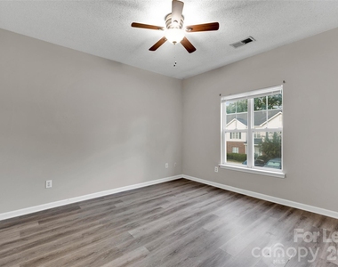 6349 Mallard View Lane - Photo Thumbnail 9