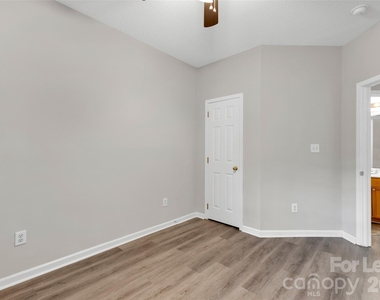 6349 Mallard View Lane - Photo Thumbnail 12