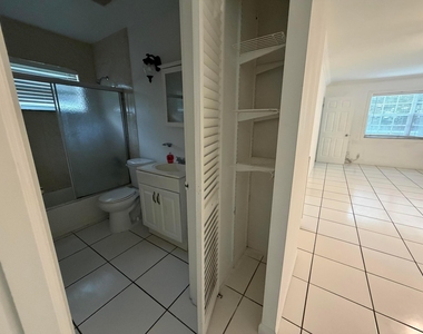 421 Ne 11th Street - Photo Thumbnail 14