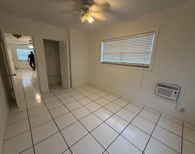 421 Ne 11th Street - Photo Thumbnail 13