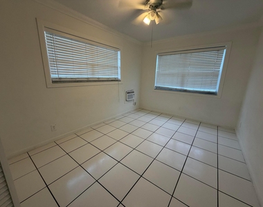 421 Ne 11th Street - Photo Thumbnail 12