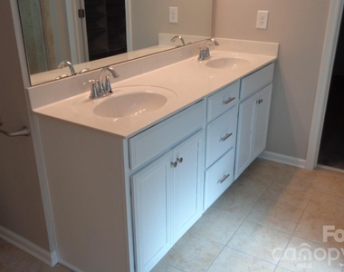 2679 Southern Trace Drive - Photo Thumbnail 16