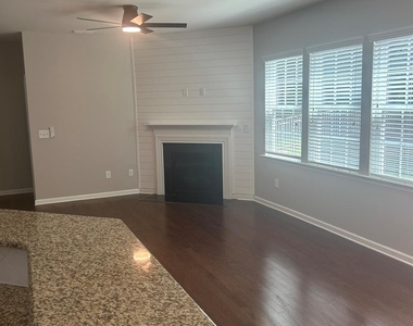 2679 Southern Trace Drive - Photo Thumbnail 8