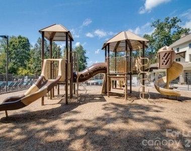 2679 Southern Trace Drive - Photo Thumbnail 28