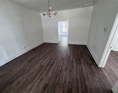 5619 Victor Street - Photo Thumbnail 3