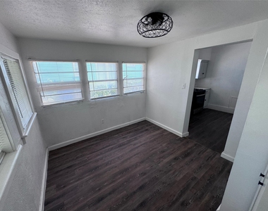 5619 Victor Street - Photo Thumbnail 15