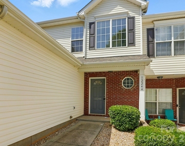 12244 Stratfield Place Circle - Photo Thumbnail 2
