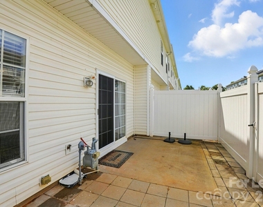 12244 Stratfield Place Circle - Photo Thumbnail 31
