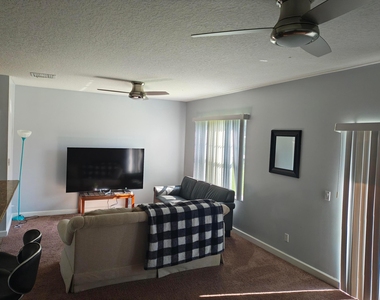 2506 Creekside Drive - Photo Thumbnail 11