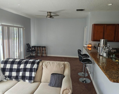 2506 Creekside Drive - Photo Thumbnail 12
