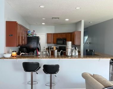 2506 Creekside Drive - Photo Thumbnail 6