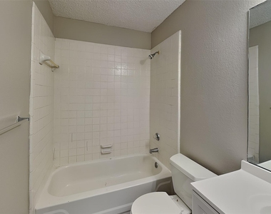 4509 Ebbtide Court - Photo Thumbnail 17
