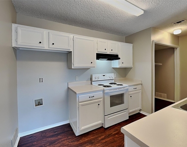 4509 Ebbtide Court - Photo Thumbnail 6