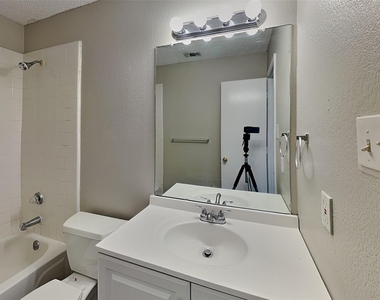 4509 Ebbtide Court - Photo Thumbnail 16
