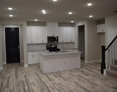 6416 Hermosa Drive - Photo Thumbnail 3