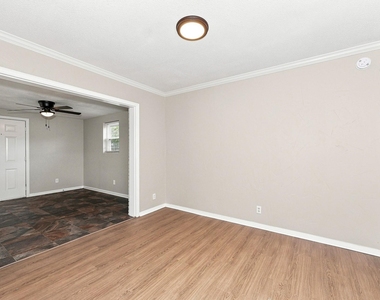313 Mccurdy Street - Photo Thumbnail 4