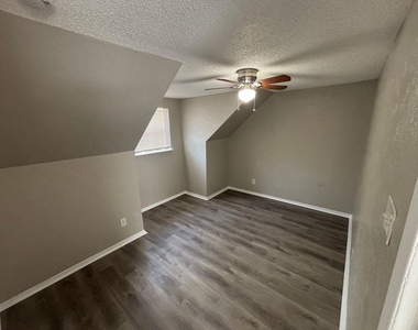 715 Eastham Lane - Photo Thumbnail 1