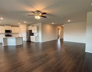 304 Duke Court - Photo Thumbnail 3