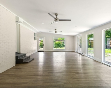 5917 Waggoner Drive - Photo Thumbnail 20