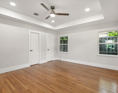 5917 Waggoner Drive - Photo Thumbnail 15