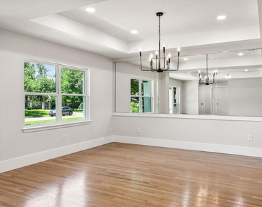 5917 Waggoner Drive - Photo Thumbnail 4