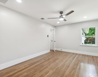 5917 Waggoner Drive - Photo Thumbnail 16