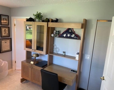 307 Lake Evelyn Drive - Photo Thumbnail 26