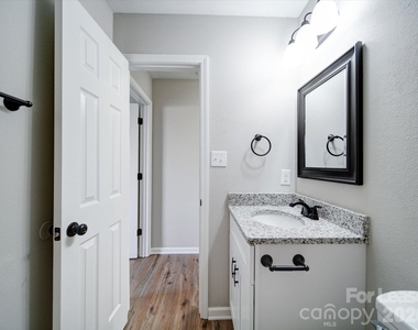 3702 Cardinal Bluff Lane - Photo Thumbnail 35