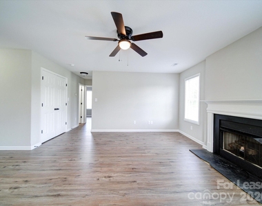 3702 Cardinal Bluff Lane - Photo Thumbnail 8