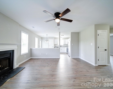 3702 Cardinal Bluff Lane - Photo Thumbnail 10