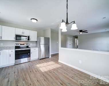 3702 Cardinal Bluff Lane - Photo Thumbnail 19