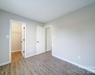 3702 Cardinal Bluff Lane - Photo Thumbnail 32