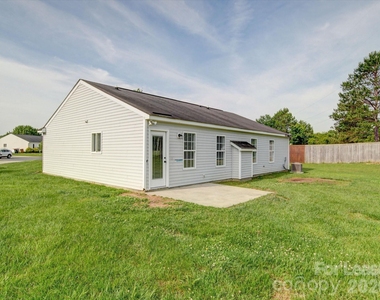 3702 Cardinal Bluff Lane - Photo Thumbnail 43