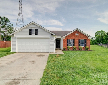 3702 Cardinal Bluff Lane - Photo Thumbnail 2