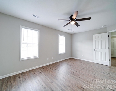 3702 Cardinal Bluff Lane - Photo Thumbnail 21